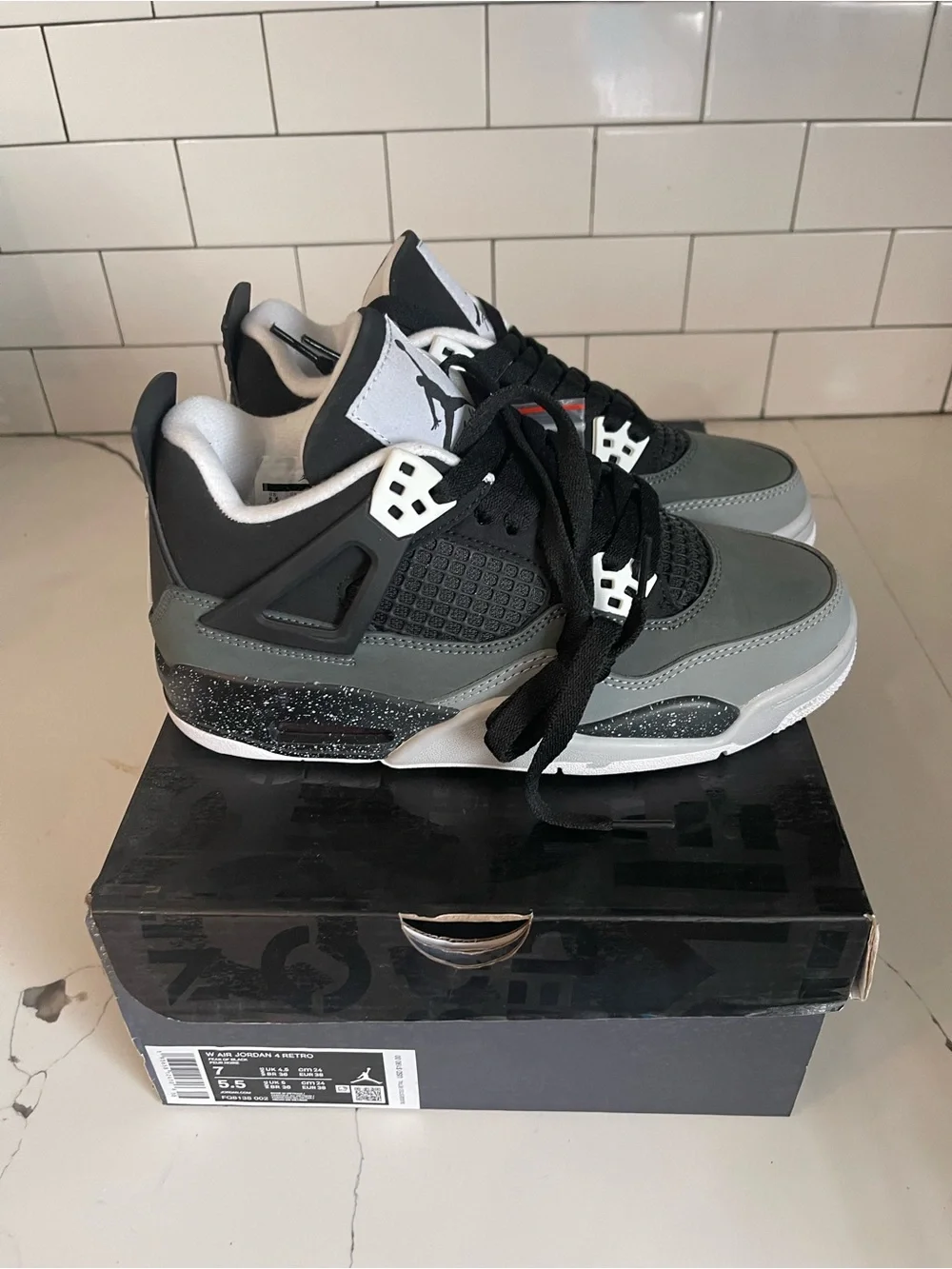 Men’s Retro 4 Fear Size 5.5.